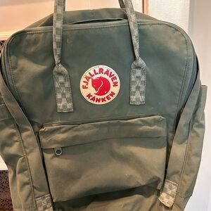 Kånken Classic Backpack in Olive Green